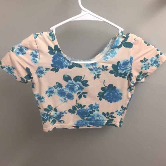 Floral crop top - Picture 2 of 2